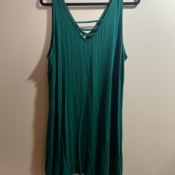Green dress - Picture 2 of 2
